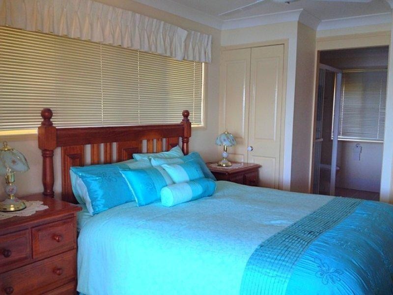 14 OASIS DRIVE, Russell Island QLD 4184