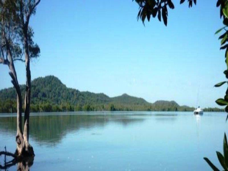 34 Oasis Drive, Russell Island QLD 4184