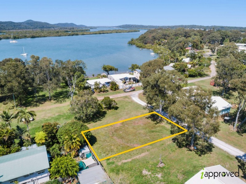 37 Zephyr Street, Russell Island QLD 4184