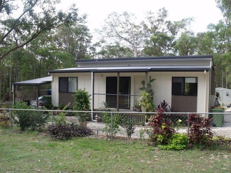 17 Cook Ave, Russell Island QLD 4184
