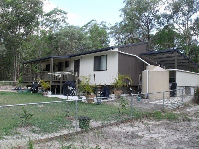 17 Cook Ave, Russell Island QLD 4184