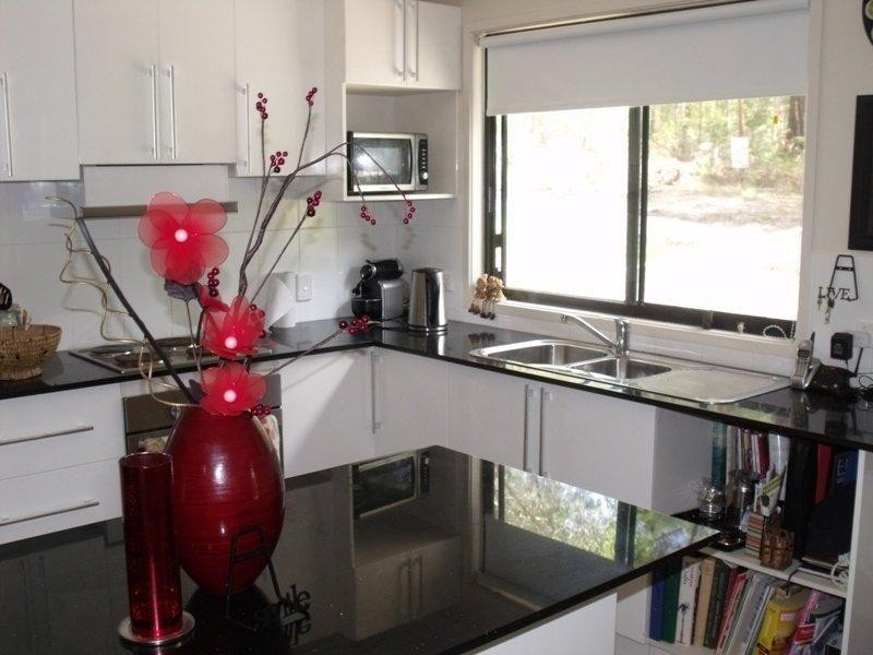 17 Cook Ave, Russell Island QLD 4184
