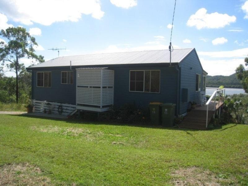 19 Aquamarine Ave, Russell Island QLD 4184