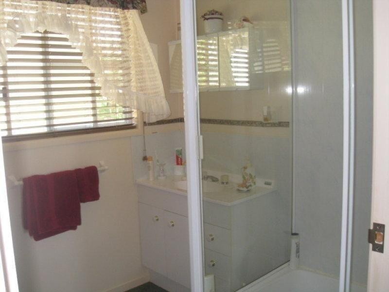 19 Aquamarine Ave, Russell Island QLD 4184