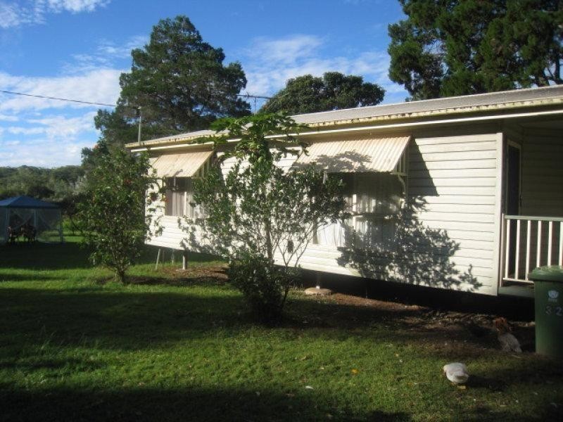 32 Satton St., Russell Island QLD 4184