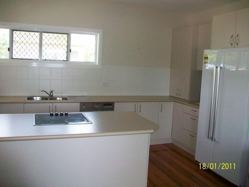 63 Laurel Street, Russell Island QLD 4184