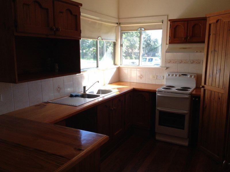 2 Highland Street, Russell Island QLD 4184