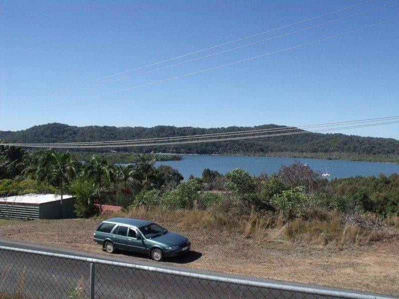 15 Crescent Drive, Russell Island QLD 4184