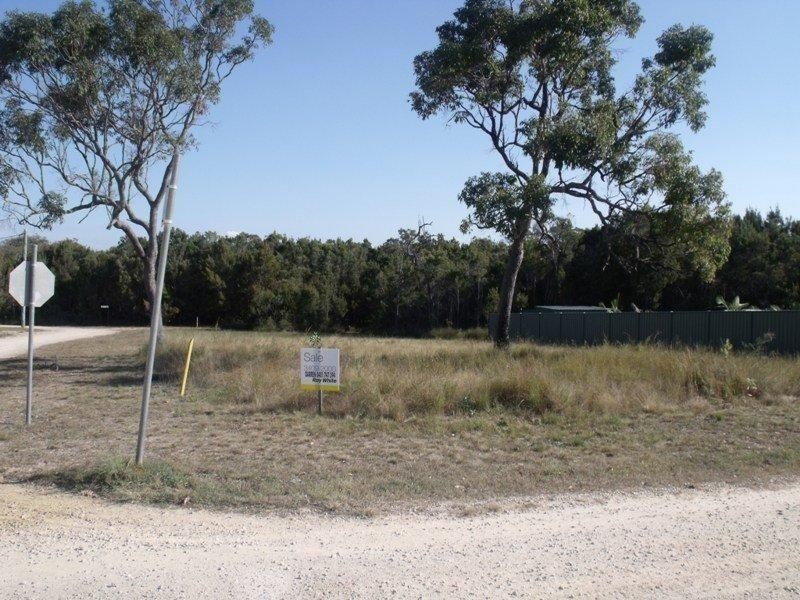 24 Tenanne Street, Russell Island QLD 4184