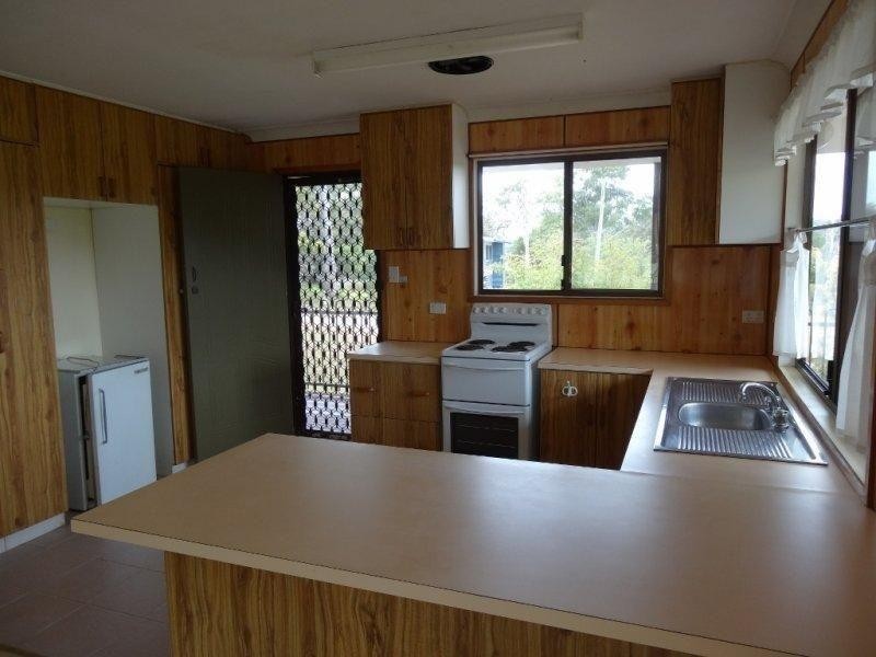 14 Tennyson Ct., Russell Island QLD 4184