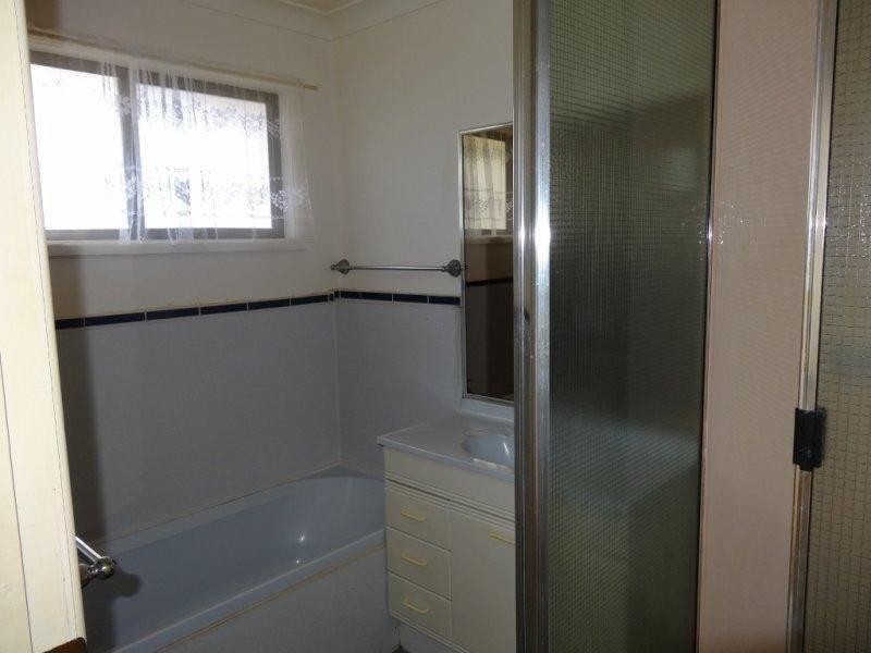 14 Tennyson Ct., Russell Island QLD 4184