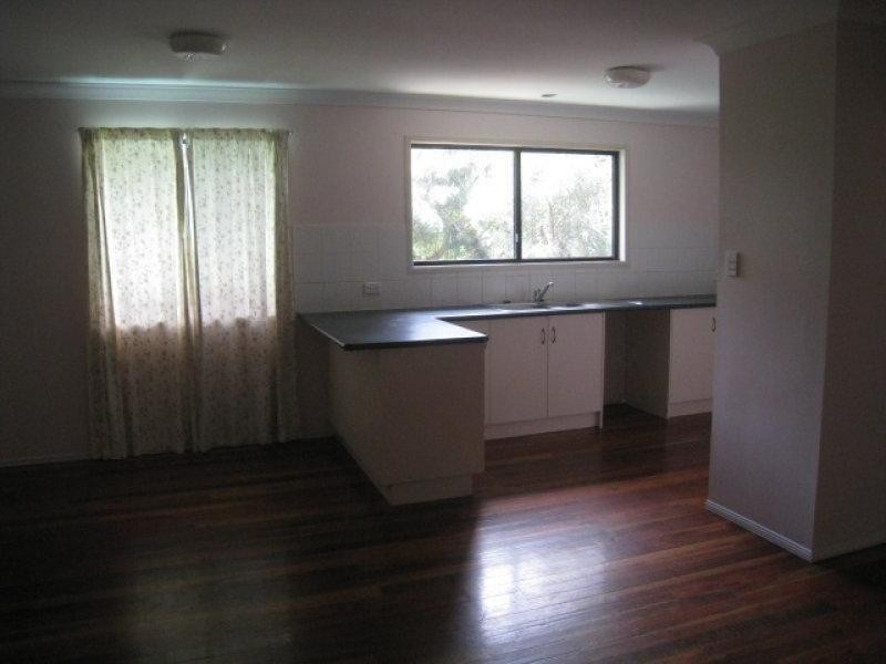 19 Sarmar St., Russell Island QLD 4184