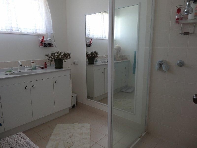 15 Douglas Street, Russell Island QLD 4184