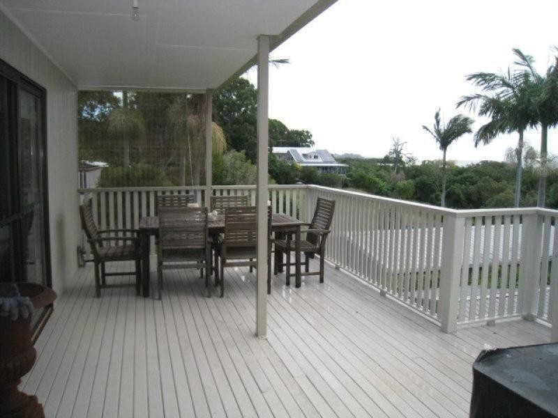 147 Canaipa Point Dve, Russell Island QLD 4184