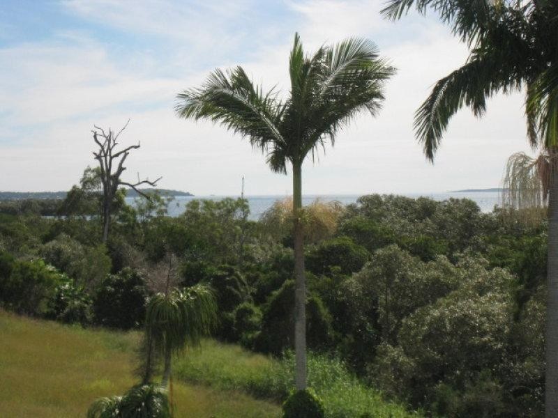 147 Canaipa Point Dve, Russell Island QLD 4184