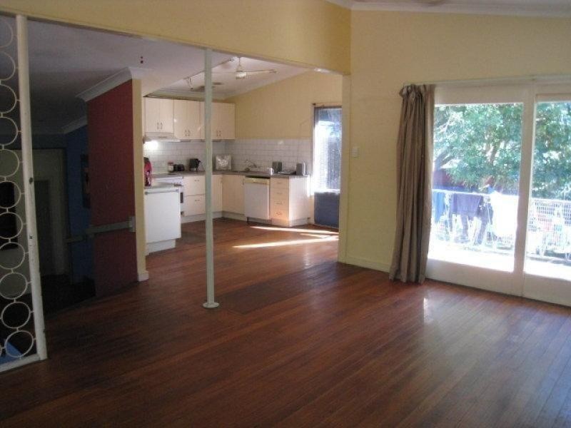 4 Pearl Street, Russell Island QLD 4184