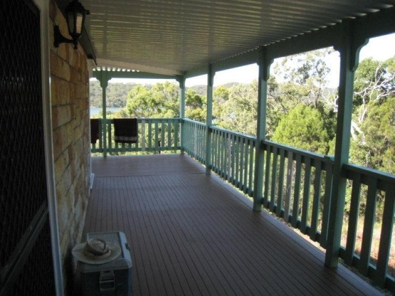 14 Leichhardt Tce, Russell Island QLD 4184