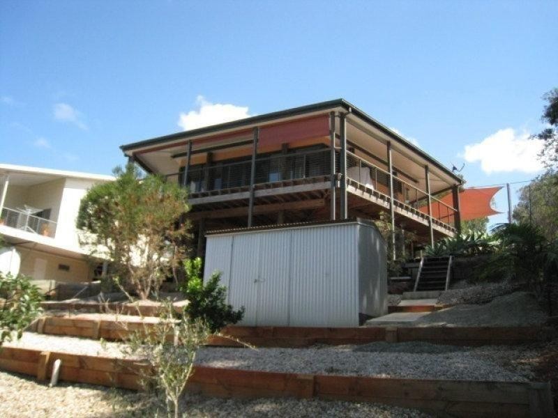 27 Aquamarine Ave, Russell Island QLD 4184