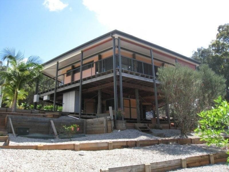 27 Aquamarine Ave, Russell Island QLD 4184
