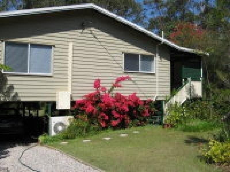 10 Sabot St, Russell Island QLD 4184