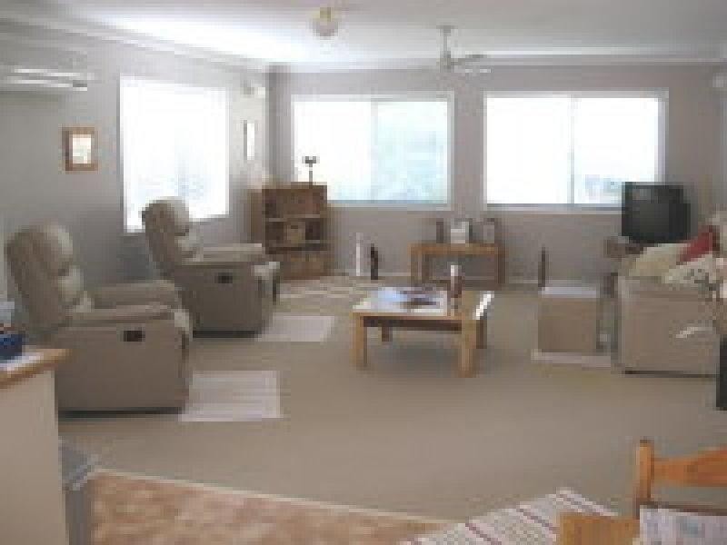 10 Sabot St, Russell Island QLD 4184
