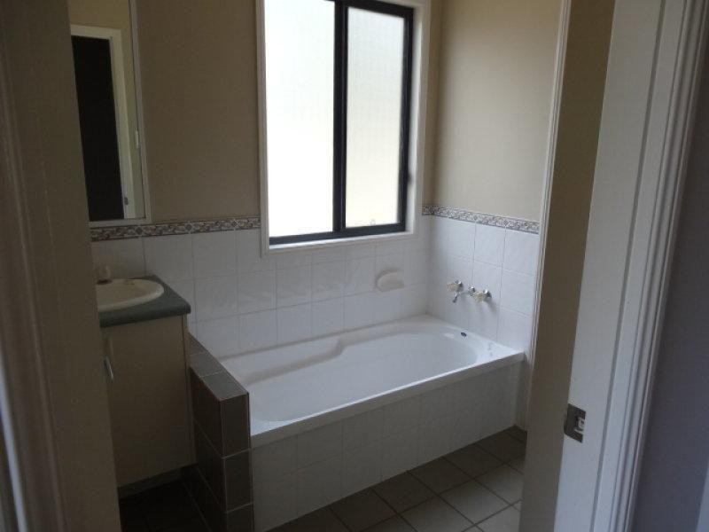 5 Canna Street, Russell Island QLD 4184