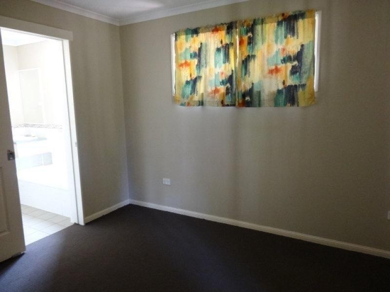 5 Canna Street, Russell Island QLD 4184