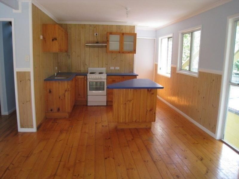 65 Minjerriba Rd, Russell Island QLD 4184