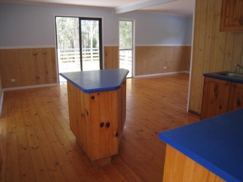 65 Minjerriba Rd, Russell Island QLD 4184