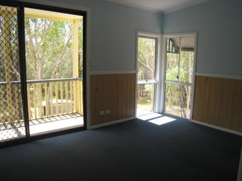 65 Minjerriba Rd, Russell Island QLD 4184