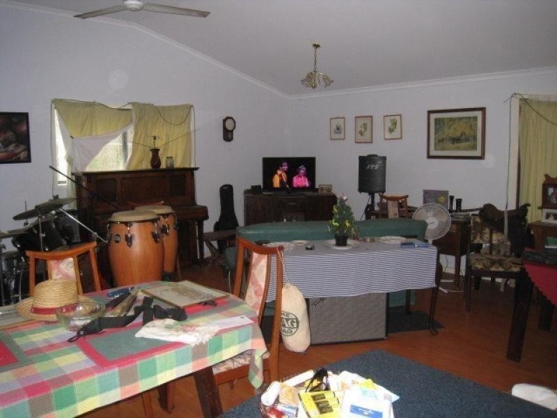 13 Boronia Ave, Russell Island QLD 4184