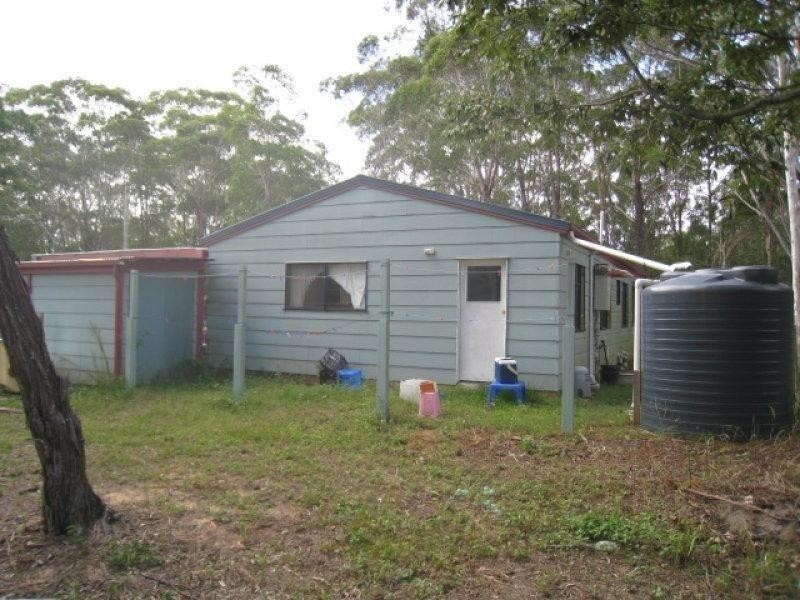 13 Boronia Ave, Russell Island QLD 4184