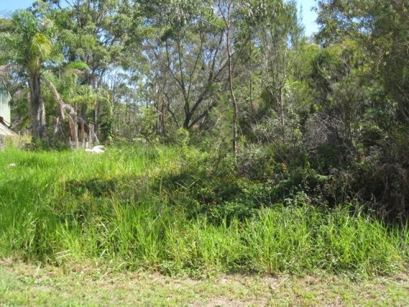 4 Cowderoy Drive, Russell Island QLD 4184