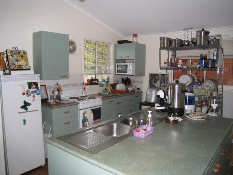 18 Highland St, Russell Island QLD 4184