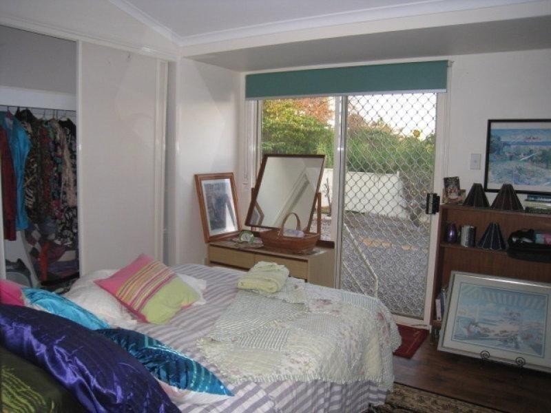 18 Highland St, Russell Island QLD 4184