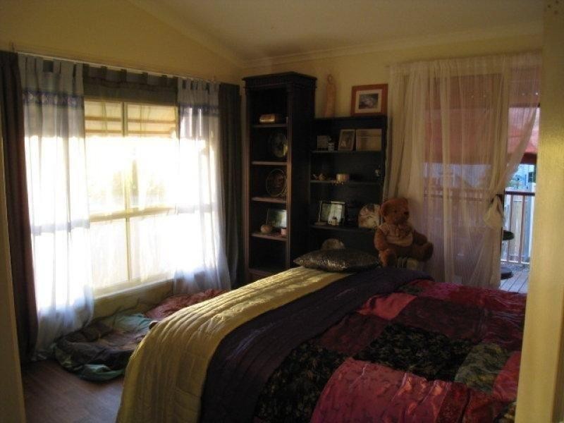 18 Highland St, Russell Island QLD 4184