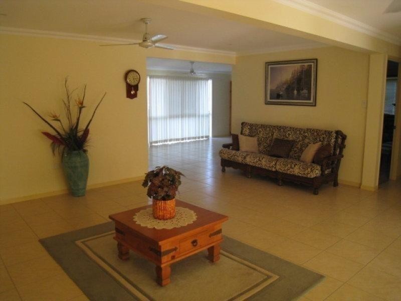 14 Oasis Dve, Russell Island QLD 4184