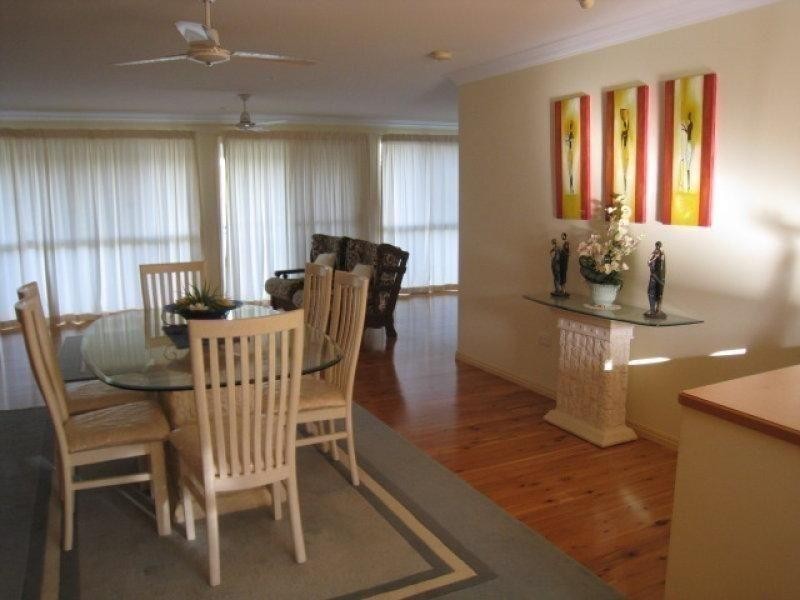 14 Oasis Dve, Russell Island QLD 4184