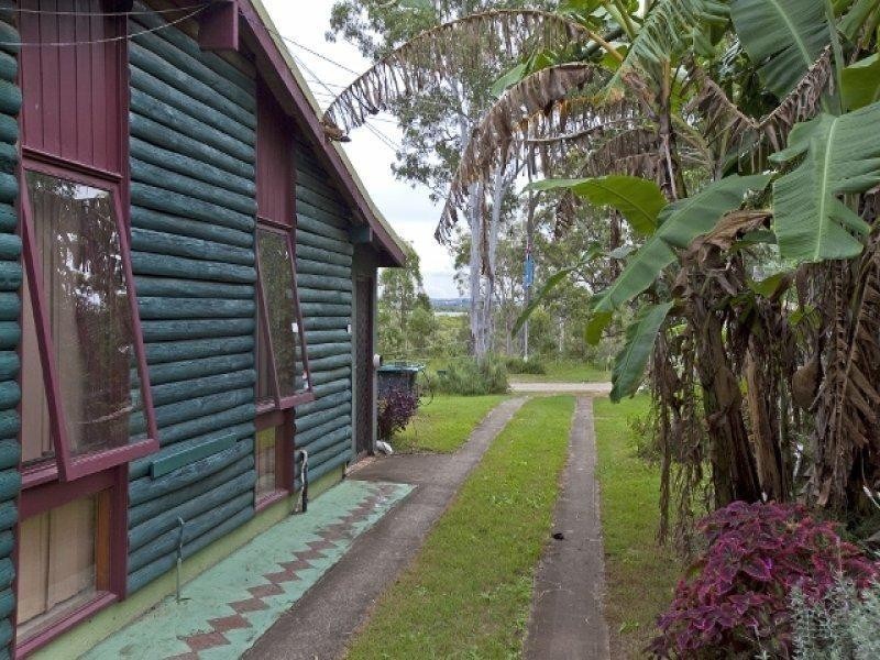 7-15 Charles Tce, Macleay Island QLD 4184