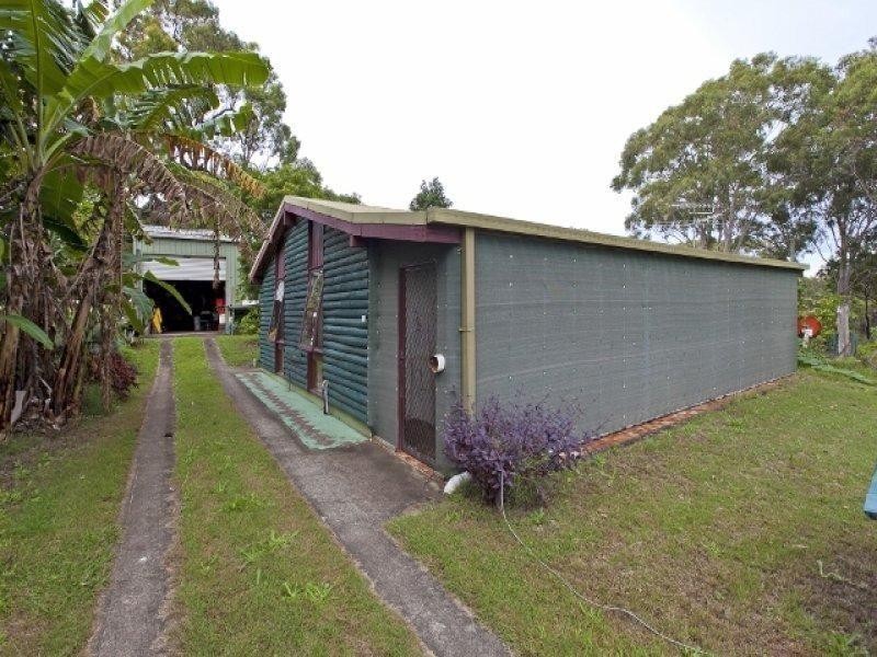 7-15 Charles Tce, Macleay Island QLD 4184