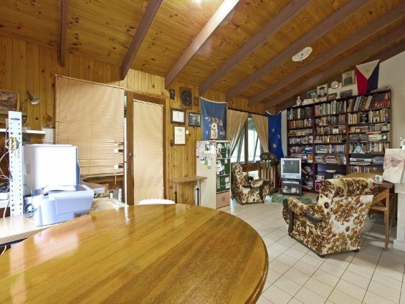 7-15 Charles Tce, Macleay Island QLD 4184