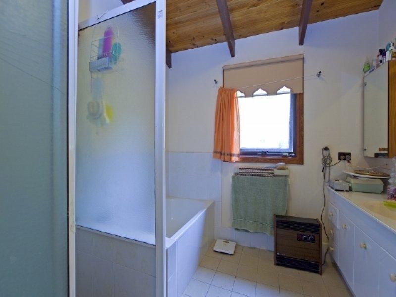 7-15 Charles Tce, Macleay Island QLD 4184