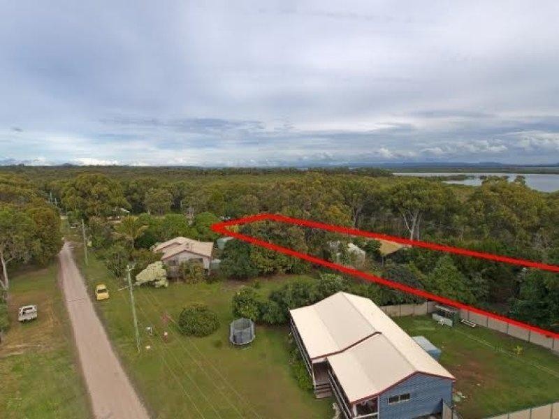 7-15 Charles Tce, Macleay Island QLD 4184
