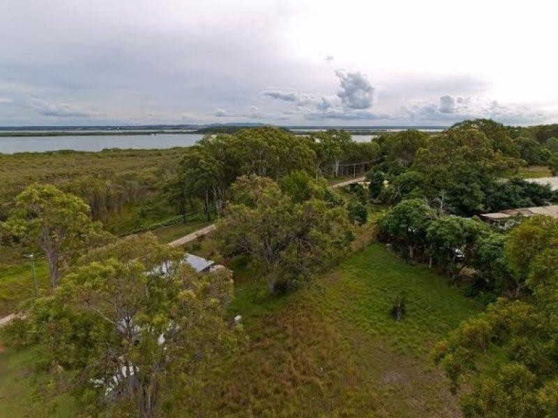 7-15 Charles Tce, Macleay Island QLD 4184