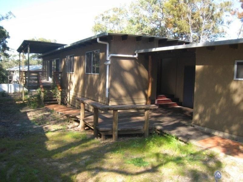 18 Doverton Drive, Russell Island QLD 4184