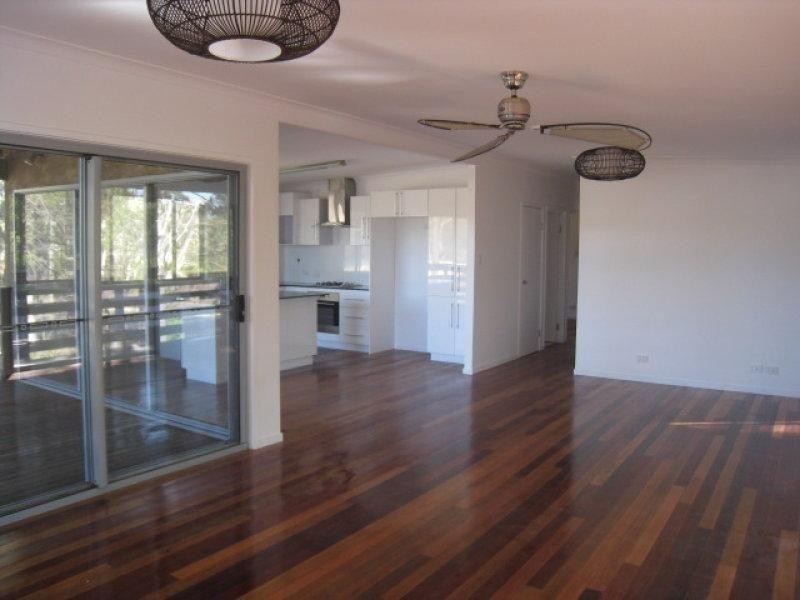 18 Doverton Drive, Russell Island QLD 4184