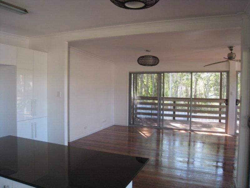 18 Doverton Drive, Russell Island QLD 4184