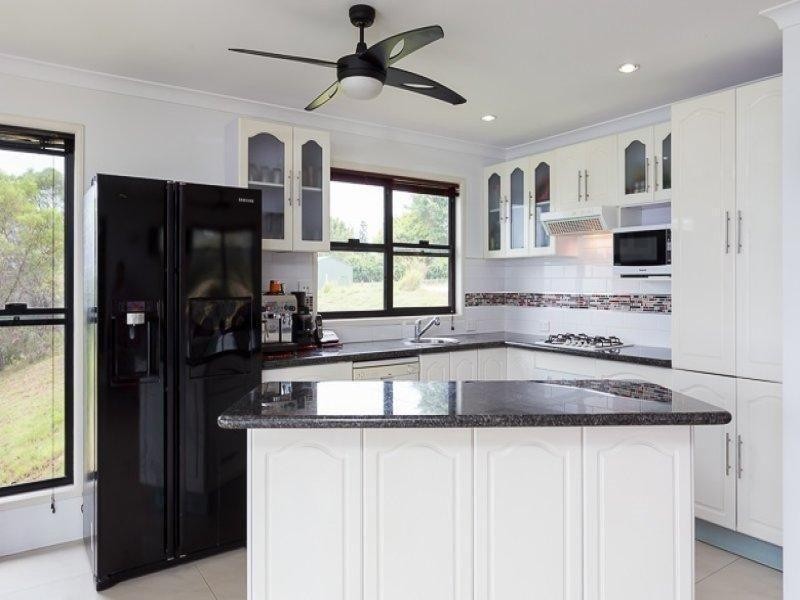 44 Mark Rd, Russell Island QLD 4184