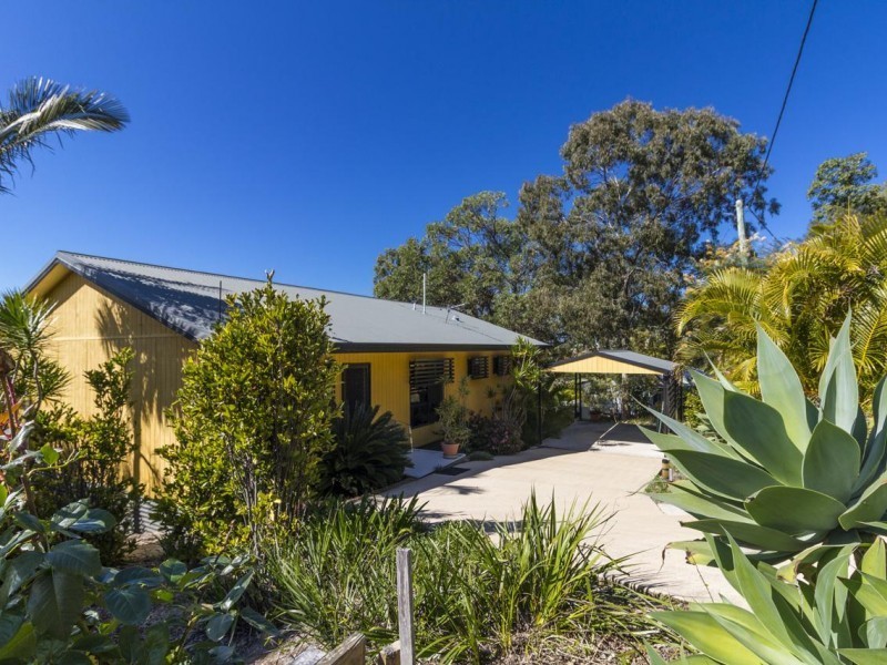 15 Island View Rd, Russell Island QLD 4184