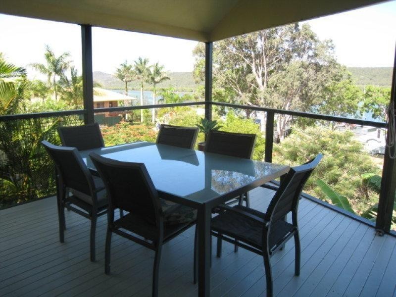 15 Island View Rd, Russell Island QLD 4184